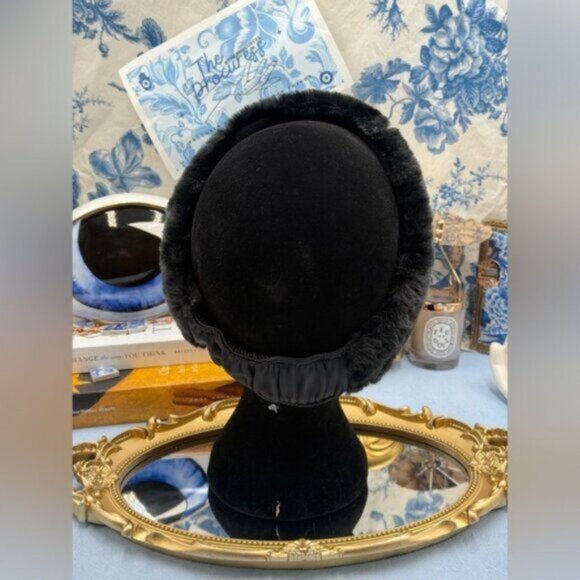 🆕 ALO YOGA 🧿 NWOT Faux Fur Ear Warmers - Black - Picture 7 of 13